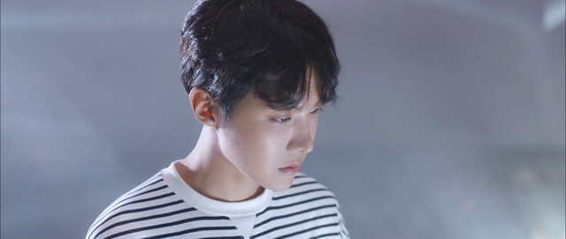 Video Reference: Hair, Face, Hairstyle, Chin, Forehead, Head, Nose, Black hair, Cheek, Neck