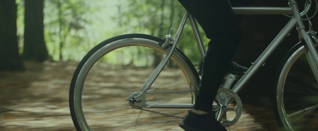 Video Reference: Bicycle, Bicycles--Equipment and supplies, Tire, Bicycle wheel rim, Bicycle wheel, Wheel, Bicycle frame, Crankset, Bicycle tire, Hub gear