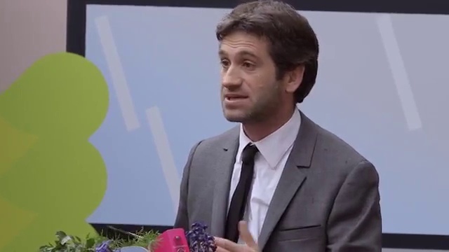 Video Reference: Speech, Public speaking, Spokesperson, Orator, Media, Organism, Technology, Businessperson, Event, White-collar worker