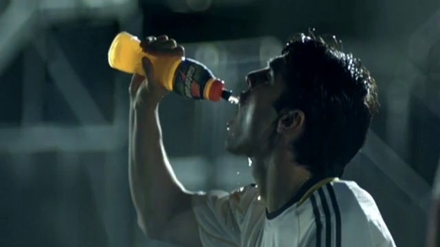 Video Reference: Music, Photography, Music artist, Audio equipment, Microphone, Ear