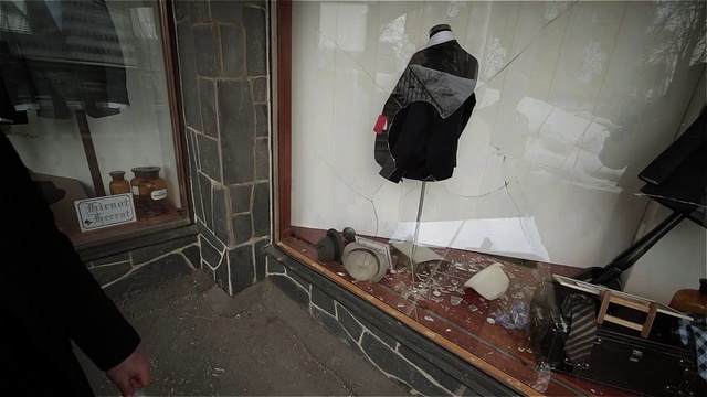 Video Reference: Room, Floor