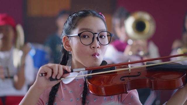 Video Reference: Violin, Violinist, Musical instrument, Violist, Violin family, Viola, Fiddle, String instrument, Bowed string instrument, Music