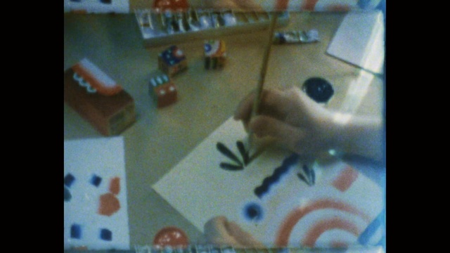 Video Reference: Finger, Cat, Hand, Felidae, Organism, Kitten, Play, Art, Font, Pomeranian