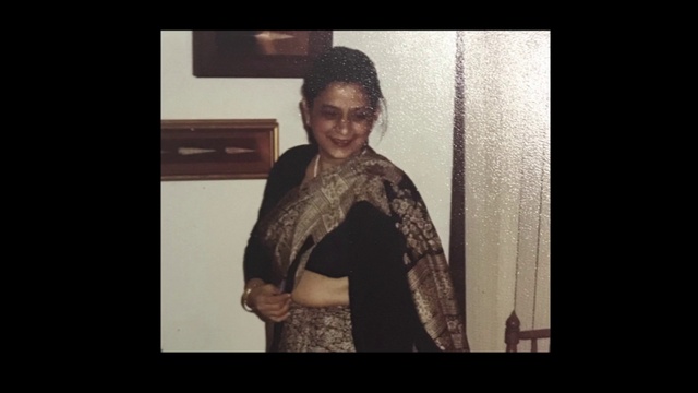 Video Reference: Hair, Photograph, Beauty, Shoulder, Standing, Snapshot, Smile, Fashion, Portrait, Fun