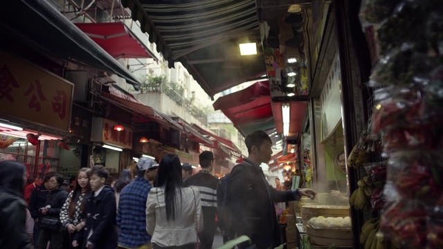 Video Reference: Market, Bazaar, Public space, Marketplace, Human settlement, City, Building, Retail, Temple, Crowd