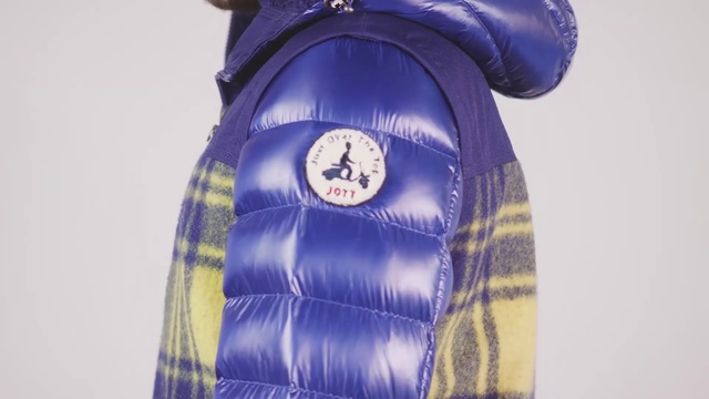 Video Reference: Blue, Cobalt blue, Purple, Violet, Outerwear, Plaid, Design, Pattern, Electric blue, Hood