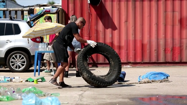 Video Reference: Tire, Automotive tire, Vehicle, Automotive wheel system, Auto part, Wheel, Unicycle, Tread, Rim