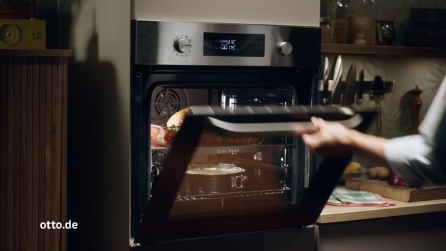 Video Reference: Home appliance, Small appliance, Oven, Kitchen appliance, Microwave oven, Room, Coffeemaker