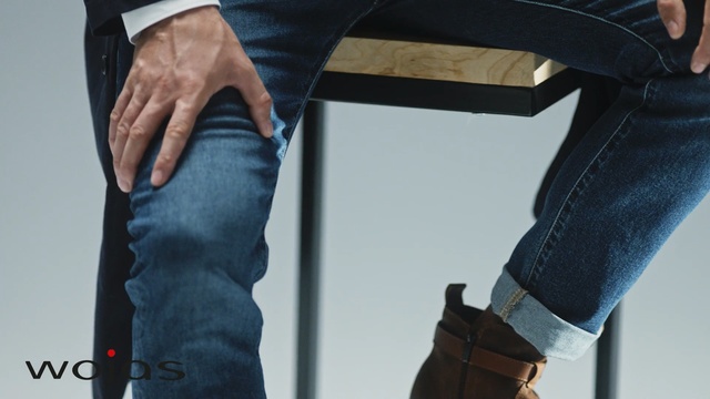 Video Reference: Jeans, Denim, Footwear, Textile, Hand, Trousers, Shoe, Outerwear, Pocket, Street fashion, Person, Male