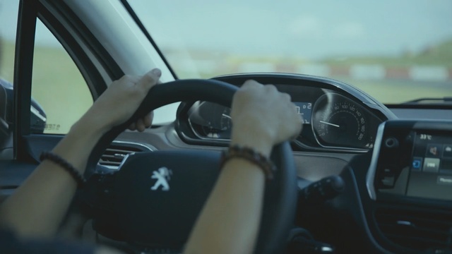 Video Reference: car, motor vehicle, vehicle, mode of transport, steering wheel, steering part, automotive design, family car, luxury vehicle, technology