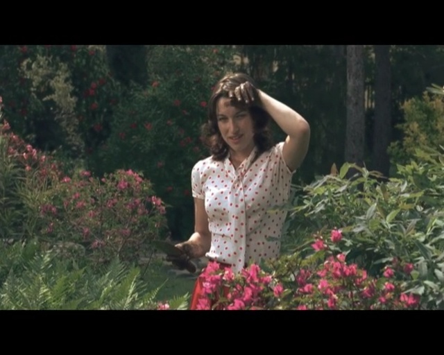 Video Reference: Nature, People in nature, Photograph, Lady, Natural environment, Spring, Beauty, Pink, Vegetation, Leaf, Person