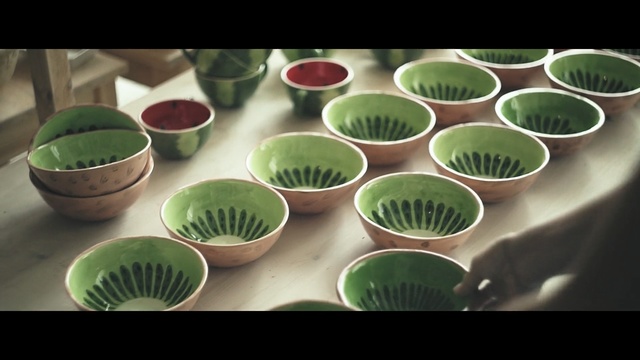 Video Reference: baking, flowerpot, ischoklad, commodity