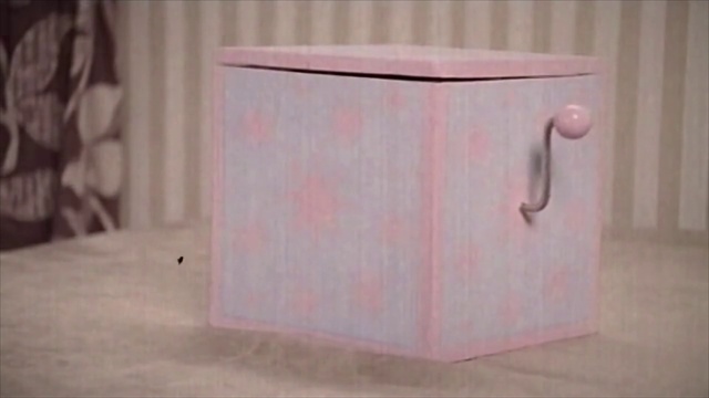 Video Reference: Pink, Box, Material property, Lid