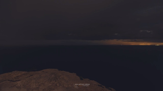 Video Reference: sky, atmosphere, horizon, night, geological phenomenon, darkness, calm, sea, dawn, loch