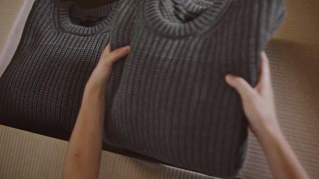 Video Reference: clothing, fashion, outerwear, product, sleeve, design, pattern, material