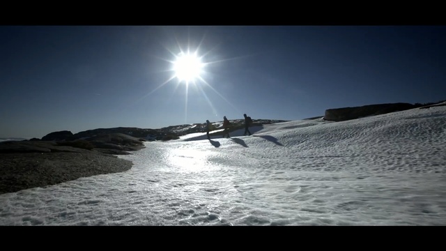 Video Reference: Wave, Sky, Snow, Wind wave, Boardsport, Recreation, Photography, Winter, Sea, Extreme sport