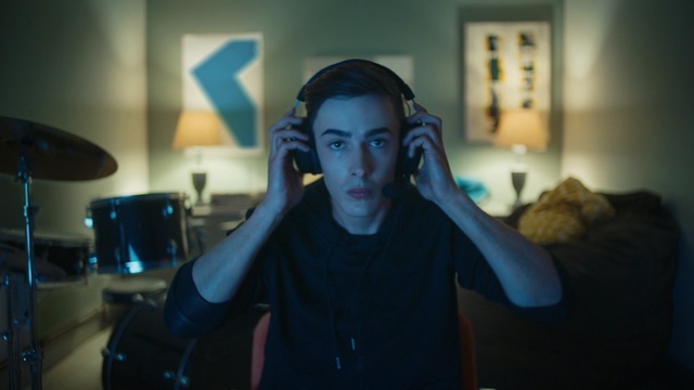 Video Reference: Face, Blue, Audio equipment, Headphones, Head, Cool, Fun, Forehead, Eye, Technology, Person