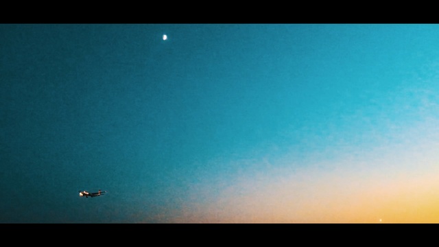 Video Reference: Sky, Blue, Horizon, Atmosphere, Calm, Daytime, Azure, Sea, Screenshot, Space