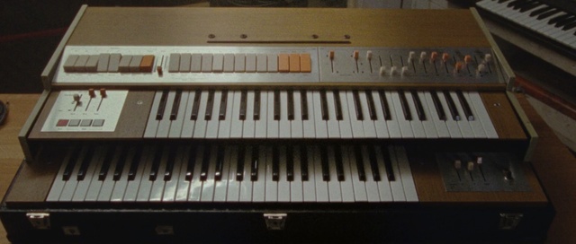 Video Reference: musical instrument, electronic instrument, electric organ, piano, keyboard instrument, device, music, keyboard, instrument, upright, keys, synthesizer, musical, stringed instrument, sound, play