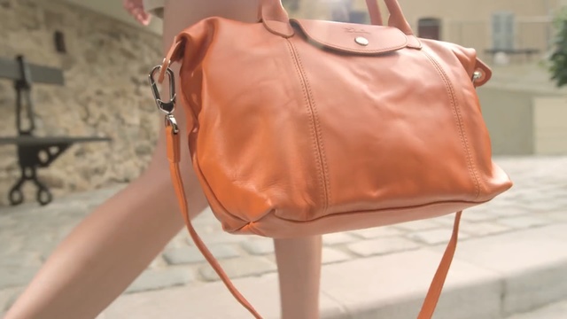 Video Reference: Bag, Handbag, Orange, Shoulder, Peach, Fashion accessory, Leather, Brown, Tan, Shoulder bag