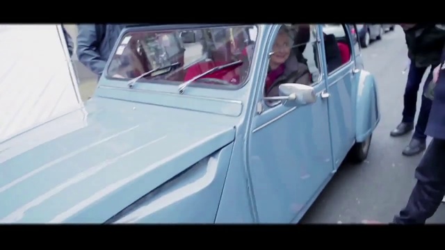 Video Reference: Land vehicle, Vehicle, Car, Classic car, Vintage car, Antique car, City car, Mid-size car, Family car, Classic