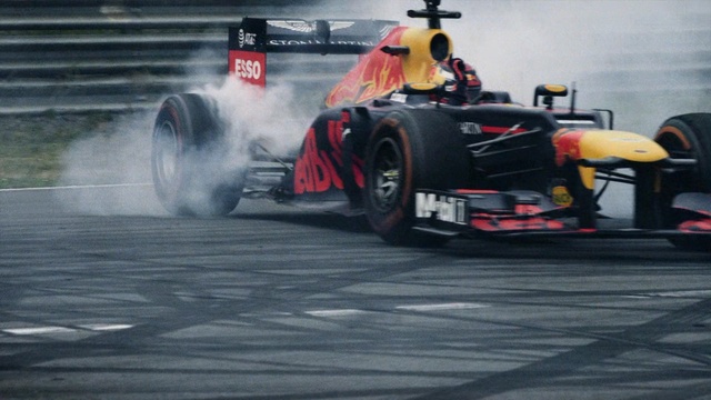 Video Reference: Vehicle, Sports, Motorsport, Formula libre, Racing, Automotive tire, Formula one tyres, Tire, Formula one, Race car