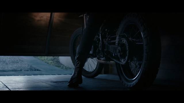 Video Reference: Black, Darkness, Vehicle, Wheel, Spoke, Mode of transport, Bicycle wheel, Tire, Photography, Automotive design