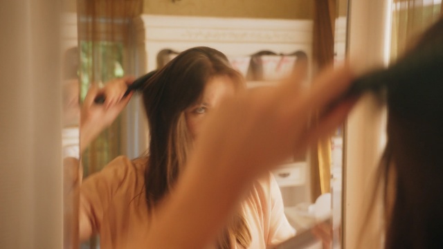 Video Reference: Hair, Long hair, Hairstyle, Beauty, Shoulder, Brown hair, Neck, Blond, Hair coloring, Black hair