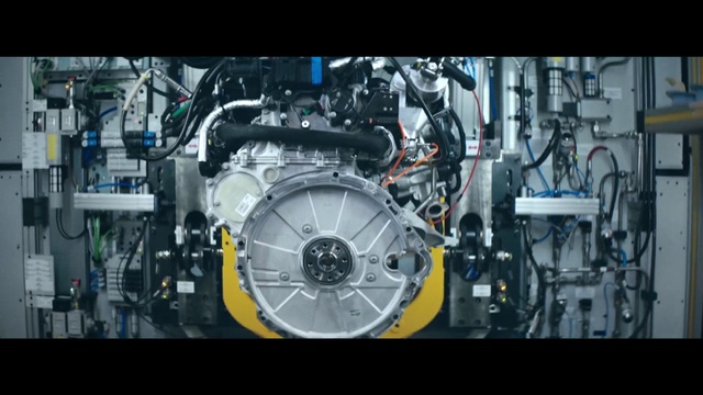 Video Reference: Engine, Auto part, Engineering, Industry, Factory, Aerospace engineering, Machine, Aircraft engine, Automotive engine part, Jet engine, Person