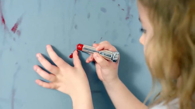 Video Reference: Skin, Nail, Beauty, Lip, Hand, Finger, Nail care, Blond, Eyelash, Manicure