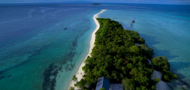 Video Reference: Body of water, Coast, Coastal and oceanic landforms, Natural landscape, Island, Shore, Sea, Promontory, Bight, Archipelago