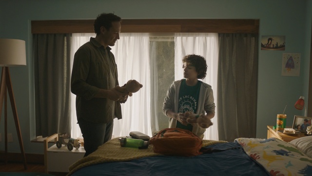 Video Reference: Room, Adaptation, Conversation, Drama, Furniture, Bed, Screenshot, Sitting, House, Person