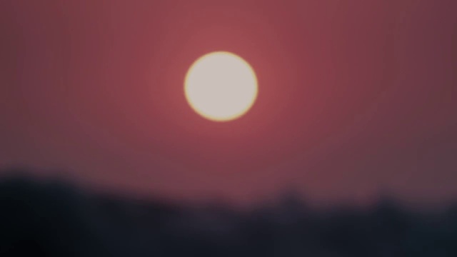 Video Reference: Sky, Atmospheric phenomenon, Horizon, Sun, Celestial event, Cloud, Sunrise, Atmosphere, Astronomical object, Light