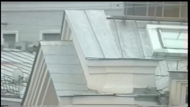 Video Reference: Daylighting, Roof, Architecture, Window, Siding, Material property, Molding, House, Building