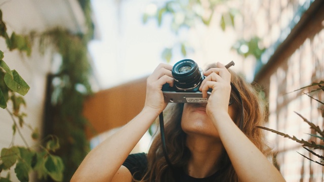 Video Reference: photographer, photograph, photography, girl, hand, camera, cameras & optics