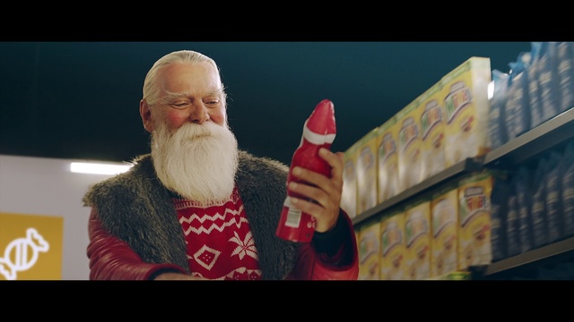Video Reference: Facial hair, Beard, Santa claus, Hand, Garden gnome, Fictional character, Christmas