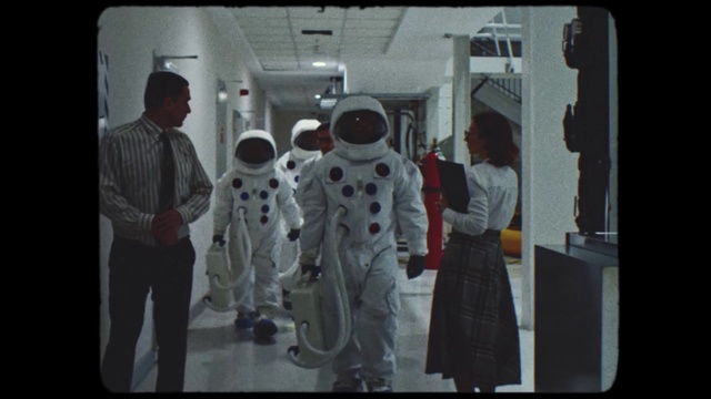 Video Reference: Astronaut, Space, Photo caption