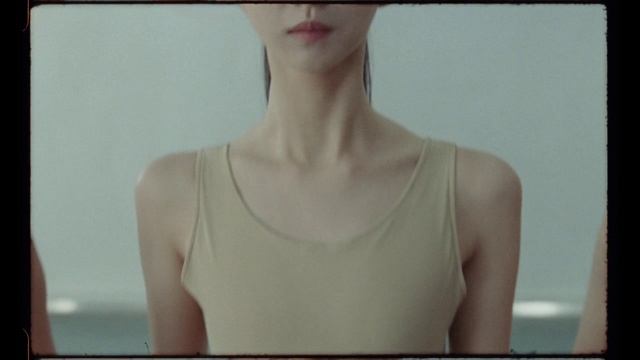 Video Reference: Hair, Shoulder, Skin, Neck, Arm, Blond, Joint, Chest, Human body, Hand