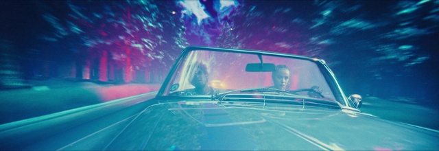 Video Reference: Vehicle, Car, Motor vehicle, Automotive lighting, Hood, Automotive design, Automotive exterior, Mode of transport, Windscreen wiper, Headlamp