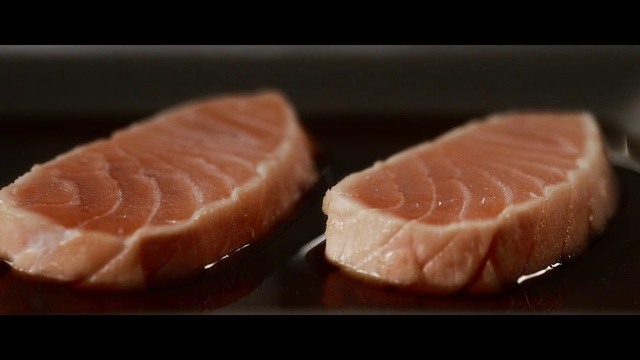 Video Reference: Food, Dish, Cuisine, Fish slice, Ingredient, Kasuzuke, Smoked salmon, Sashimi, Animal fat, Veal