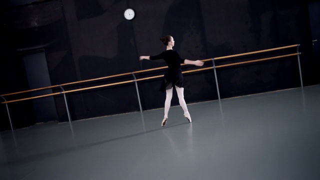 Video Reference: performing arts, light, entertainment, choreography, dancer, performance, darkness, event, performance art, modern dance