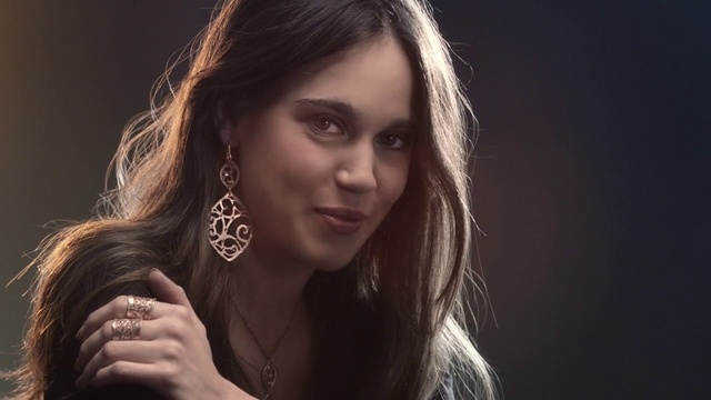 Video Reference: Hair, Face, Beauty, Lip, Eyebrow, Head, Skin, Nose, Hairstyle, Long hair