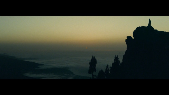 Video Reference: Sky, Atmospheric phenomenon, Atmosphere, Horizon, Cloud, Calm, Screenshot, Dawn, Darkness, Photography