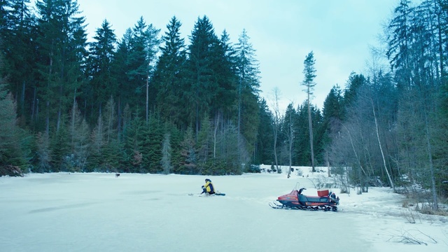 Video Reference: Snow, Winter, Tree, Sky, Snowmobile, Vehicle, Recreation, Freezing, Ice, Geological phenomenon