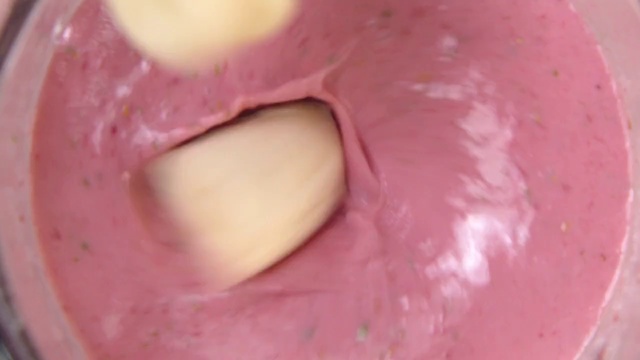 Video Reference: Mouth, Tongue, Tooth, Organ, Pink, Close-up, Jaw, Neck, Animal fat, Flesh