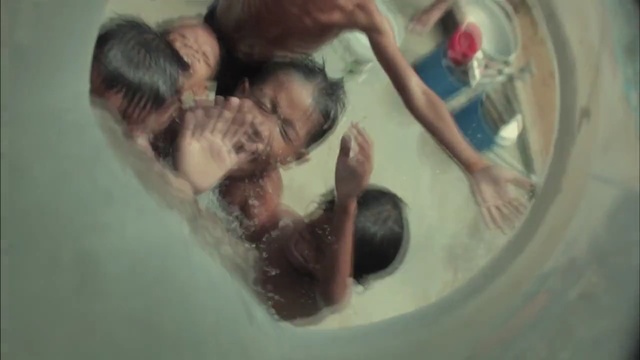 Video Reference: bathing, mouth, fun, organism, girl, Person