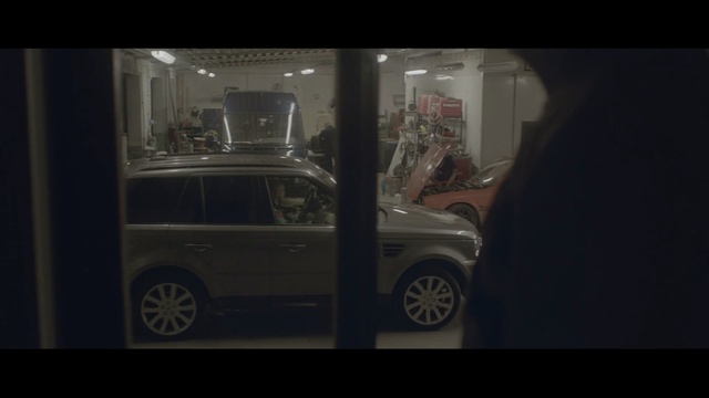 Video Reference: Land vehicle, Car, Vehicle, Mode of transport, Snapshot, Automotive exterior, Automotive design, Photography, Range rover, Darkness