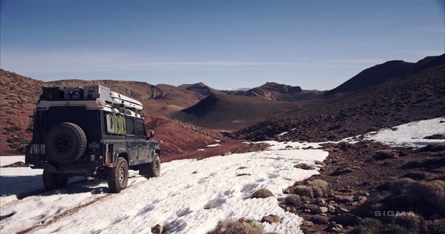 Video Reference: Vehicle, Off-roading, Off-road vehicle, Car, Jeep, Mountain, Landscape, Wadi, Geological phenomenon, Valley