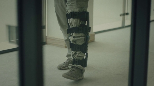 Video Reference: Footwear, Shoe, Leg, Architecture, Room, Human leg, Ankle, Trousers, Sock, Sportswear