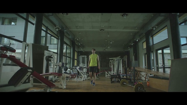 Video Reference: Snapshot, Physical fitness, Room, Gym, Muscle, Photography, Darkness, Sport venue, Screenshot